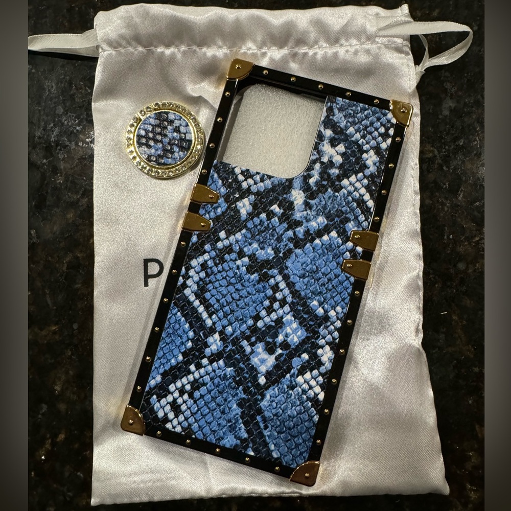 NEW. Square edged iPhone 15 case blue lizard texture